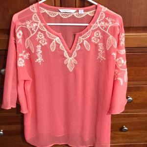 Isaac MIZRAHI peach and white blouse